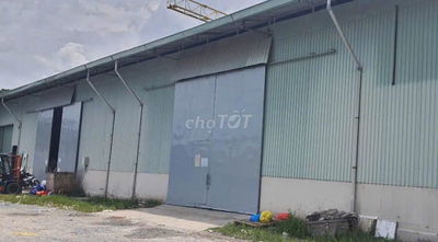 Cần cho thuê gấp kho ở Nguyễn Văn Quỳ diện tích 360m2 đường cont