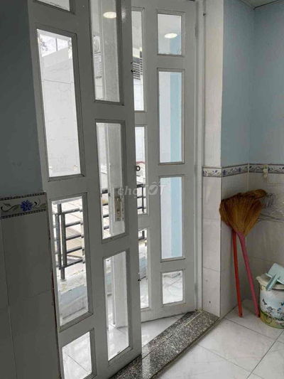 Phòng trọ ngã tư Huỳnh Tấn Phát và Nguyễn Thị Thập