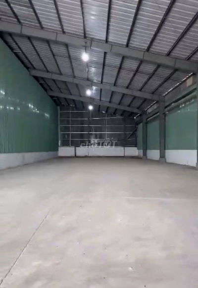 Kho diện tích 400m2 cần cho thuê gấp ở Nguyễn Văn Quỳ có pccc