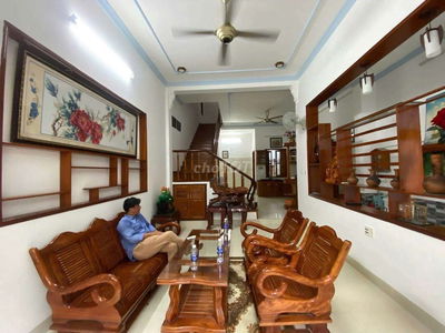 Cho thuê nhà 3 tầng kiệt ô tô Trần Cao Vân, thông Nguyễn Tất Thành