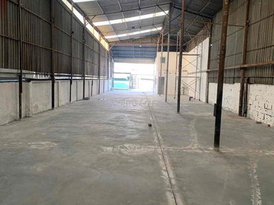 Cho thuê kho xưởng 300m2 gần siêu thị Go, Đông Hoà có 3 pha