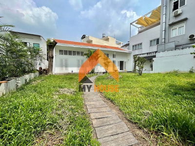 KHIẾP!NHÀ THẢO ĐIỀN GÌ MÀ ĐẸP DỮ THẦN VẬY TRỜI ƠII