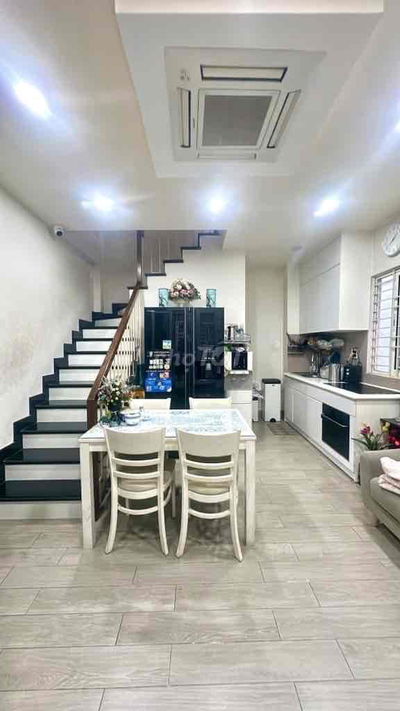 🏡 BÁN GẤP NHÀ HOÀNG VĂN THỤ.TÂN BÌNH.HXH.3 TẦNG ĐẸP.GẦN SÂN BAY TÂN SƠ