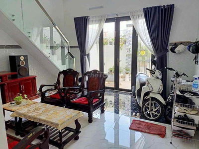 NHÀ 1 TRỆT 1 LỬNG – ĐÚC KIÊN CỐ – DỌN VÀO Ở NGAY!  NHÀ ĐẸP KIÊN CỐ, GI