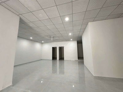 NHÀ CẤP 4 DIỆN TÍCH 200 M2 ĐƯỜNG 8M KHU BÌNH DÂN