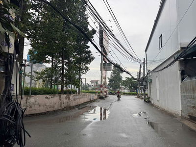 Đất ngay cổng chào BD cũ sau bệnh viện Hạnh Phúc -cách Quốc Lộ 13 150m