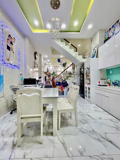 Bảy Hiền, Tân Bình - Nhà 3 tầng - 60m2 (4,1x16M) - 7.4 tỷ