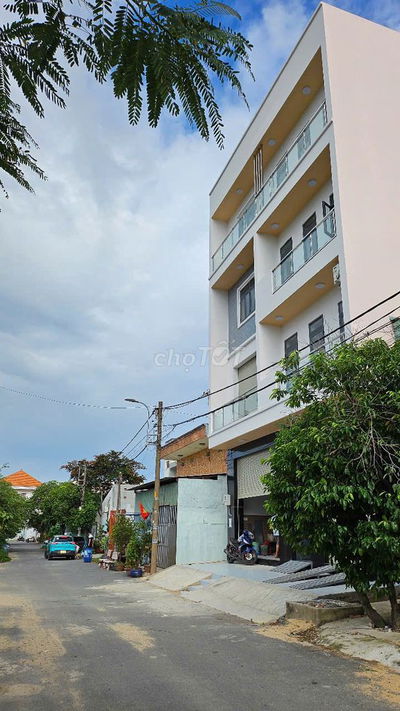 Phòng trọ cao cấp 20m2, mới xây dựng, đường Tiền Lân 14, Bà Điểm