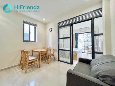 Cho Thue Căn Hộ 1 Phòng Ngủ Ban Công gần Vạn Hạnh Maill, Vicom Quận 10