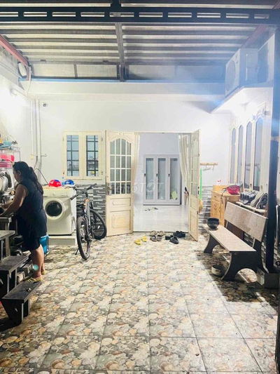 bán 2 căn nhà gần trung tâm y tế dĩ an dt 95,5 m