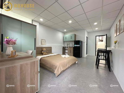 CHO THUÊ CĂN HỘ BAN CÔNG LỚN - GIẶT RIÊNG - FULL NT Ở TÂN BÌNH