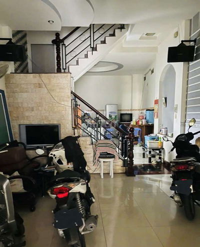 Xe hơi đậu trong nhà, Phan Huy  Ích, 60m2, 4 tầng, giá 6.65 tỷ.