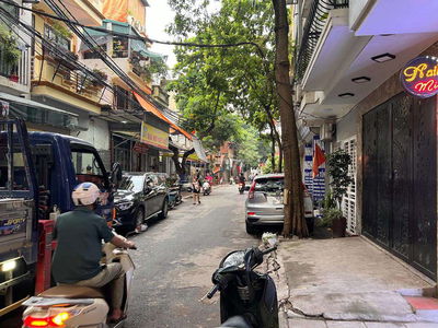 NHÀ MỚI RẺ ĐẸP ĐẾN BẤT NGỜ PHỐ MINH KHAI FULL NỘI THẤT XỊN SÒ Ở NGAY