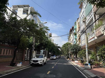 Bán gấp nhà khu Cao Lỗ F4