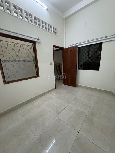 Phòng trọ Đào Duy Anh có bếp, sân và nhà vệ sinh riêng