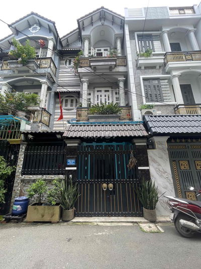 Nhà đẹp 5x11m full nội thất, Ngay chợ Hiệp Thành, Nguyễn Ảnh Thủ Q12