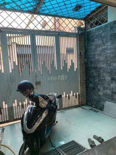 NHÀ 1TRỆT 3LẦU 4X17M 4PN 5WC HẺM OTO ĐỐI DIỆN SÂN BÓNG ĐƯỜNG SỐ 8 LX