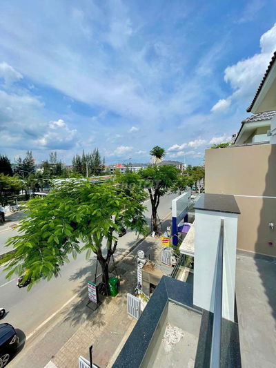 Chính chủ Cho thuê mặt bằng Liên phường_454m2 chỉ 50tr nhà rất rộng