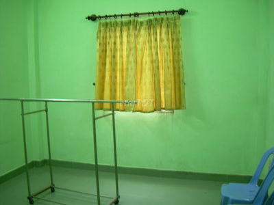 cho thuê phong có cửa sổ hậu