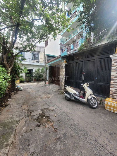 Hẻm ô tô phường 5 bình thạnh .giá ***