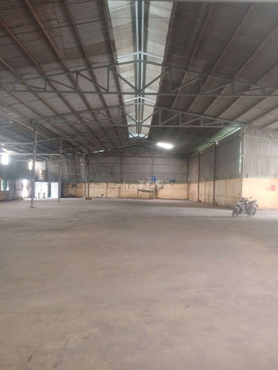 Cho thuê xưởng tân hạnh đươnvf xe cont