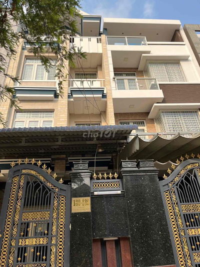 Nhà ngay chợ Đầu Mối Thủ Đức