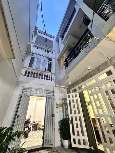 🔥 SỔ 81,2m2 gồm sân chung - 3 LẦU 3PN - PHAN HUY ÍCH P12 - CHỈ HƠN 5T