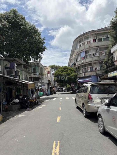 🏠蓉房地产  GIẢM CÒN 5 TỎI - Q11 - TÂN KHAI - NGAY CHỢ THIẾC - SÁT MĂTH TIỀ