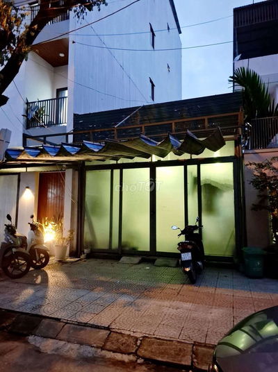 NHÀ CẤP 4 GÁC LỬNG 3PN MẶT TIỀN QUÁCH THỊ TRANG