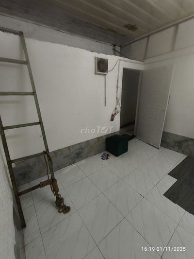 Phòng trệt wc riêng bietngô tất tố,võ duy ninh, nguyên hữu canh