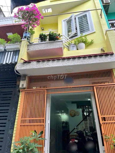 Bán Nhà Hoàng Diệu Quận 4 - 33m2 - 2 Tấm Đúc - 3 Tỷ Hơn