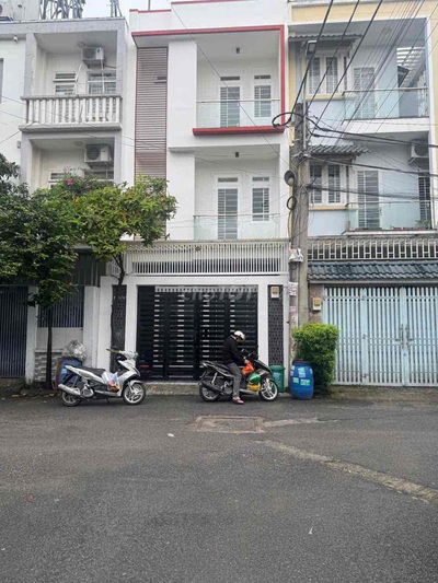 bán nhà 1 trệt 2 lầu hẻm xe hơi Đình Phong Phú gần trường học , chợ….