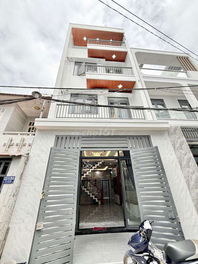 Nhà phố 5m x 15m. Xây 3 tầng Hẻm xe hơi Đường Lê Văn Khương