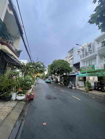 MT Lê Sao, 4 Tầng, 4X18M, đang cho thuê 17tr, sát nguyễn sơn