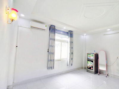 Phòng máy lạnh cửa sổ (KDC Đồng Danh)