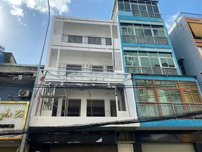 Cho thuê nhà mặt tiền Phạm Văn Hai, P.3, Q.Tân Bình