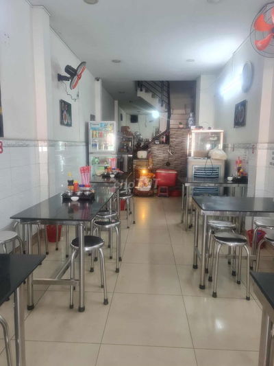 Sang Quán ăn đang bán ổn định 12 năm - sang lại full đồ - vào làm ngay