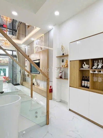 SIÊU PHẨM ĐẸP XE TẢI THÔNG,KINH DOANH TỐT.TẶNG FULL NỘI THẤT.5T820 TL.