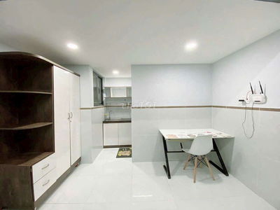 Phòng gác full nt cửa sổ giếng trời thoáng 25m2