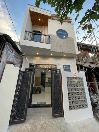 NHÀ TRỆT LẦU VỊ TRÍ ĐẸP ĐƯỜNG 30/4