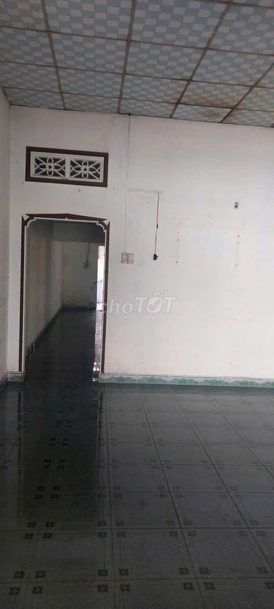 cần bán gấp nhà mặt tiền đường , có thể kinh doanh buôn bán