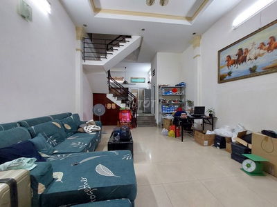 BÁN NHÀ HẺM XE TẢI – KHU HOÀNG VIỆT – TÂN BÌNH . DT 5 x 14 XÂY 3 TẦNG