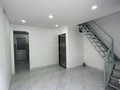 bán nhà Phước Long B gần uỷ ban Q9 cũ 1tr1l 3PN 1WC giá 2,85 tỷ