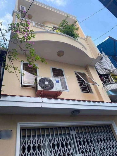 Cc gấp bán nhà 4 tầng Lê Quang Định sát HXH 35m2 _ 4.x tỉ