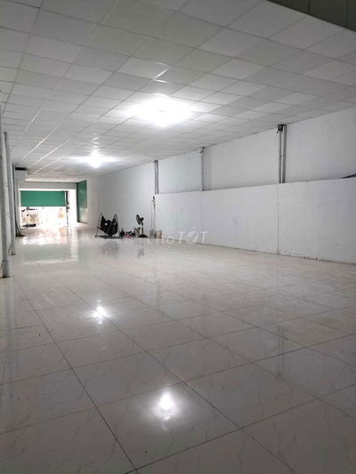 XƯỞNG  250 -- NỀN GẠCH - GÁC LỬNG.