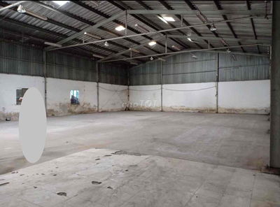 Cho thuê một số kho xưởng đường xe tải lớn trục Ql1A Quận 12