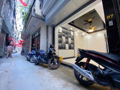 BÁN NHÀ NGÃ 5 HÀ TRÌ - THANG MÁY - 15M RA Ô TÔ DỪNG ĐỖ - QUANH 7 TỶ