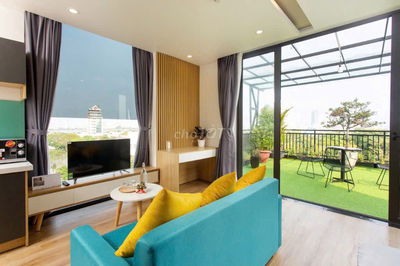 Cho thuê căn hộ penhouse sân vườn, đầu cầu Rồng, view sông Hàn