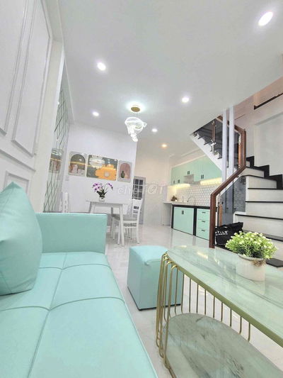 Nhà mới 4.2x8m 1 trệt 1 lầu 2PN 2WC Full nội thất Hẻm 68 Đồng Đen