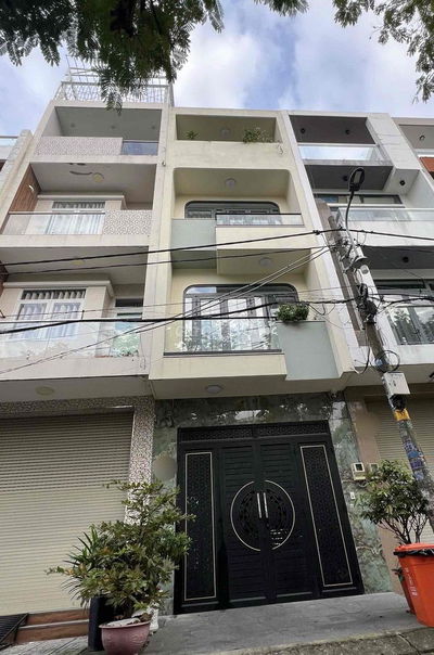 📍XE HƠI ĐỖ CỬA- NGAY TRƯỜNG SƠN, TB- SÁT SÂN BAY TSN- NGANG HIẾM 4,5M-